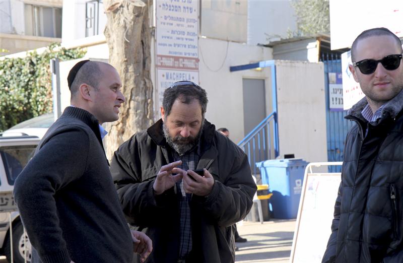 ליברמן בחברון: מתפלל לניצחון