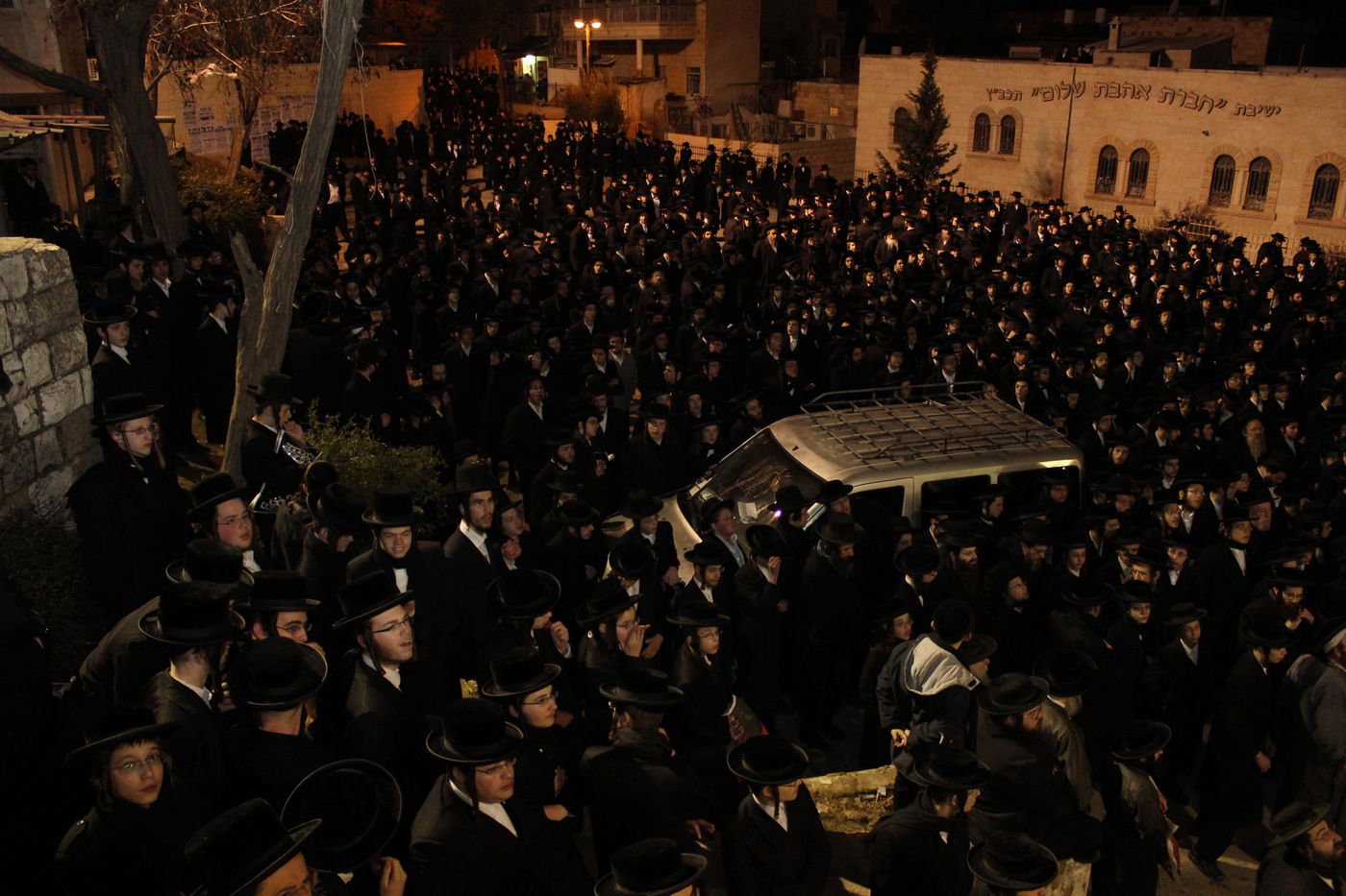 תיעוד: אלפים ב'תיקון חצות' על גזירת הגיוס