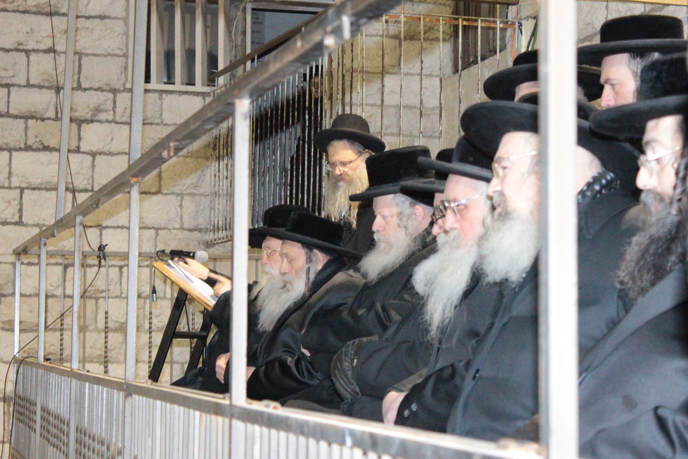 תיעוד: אלפים ב'תיקון חצות' על גזירת הגיוס