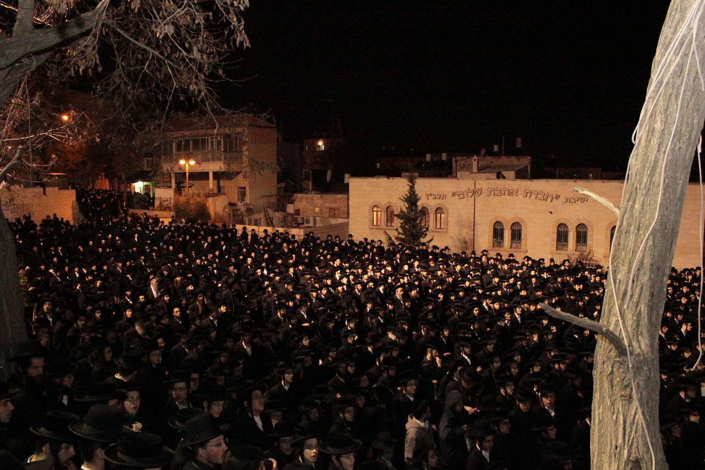 תיעוד: אלפים ב'תיקון חצות' על גזירת הגיוס