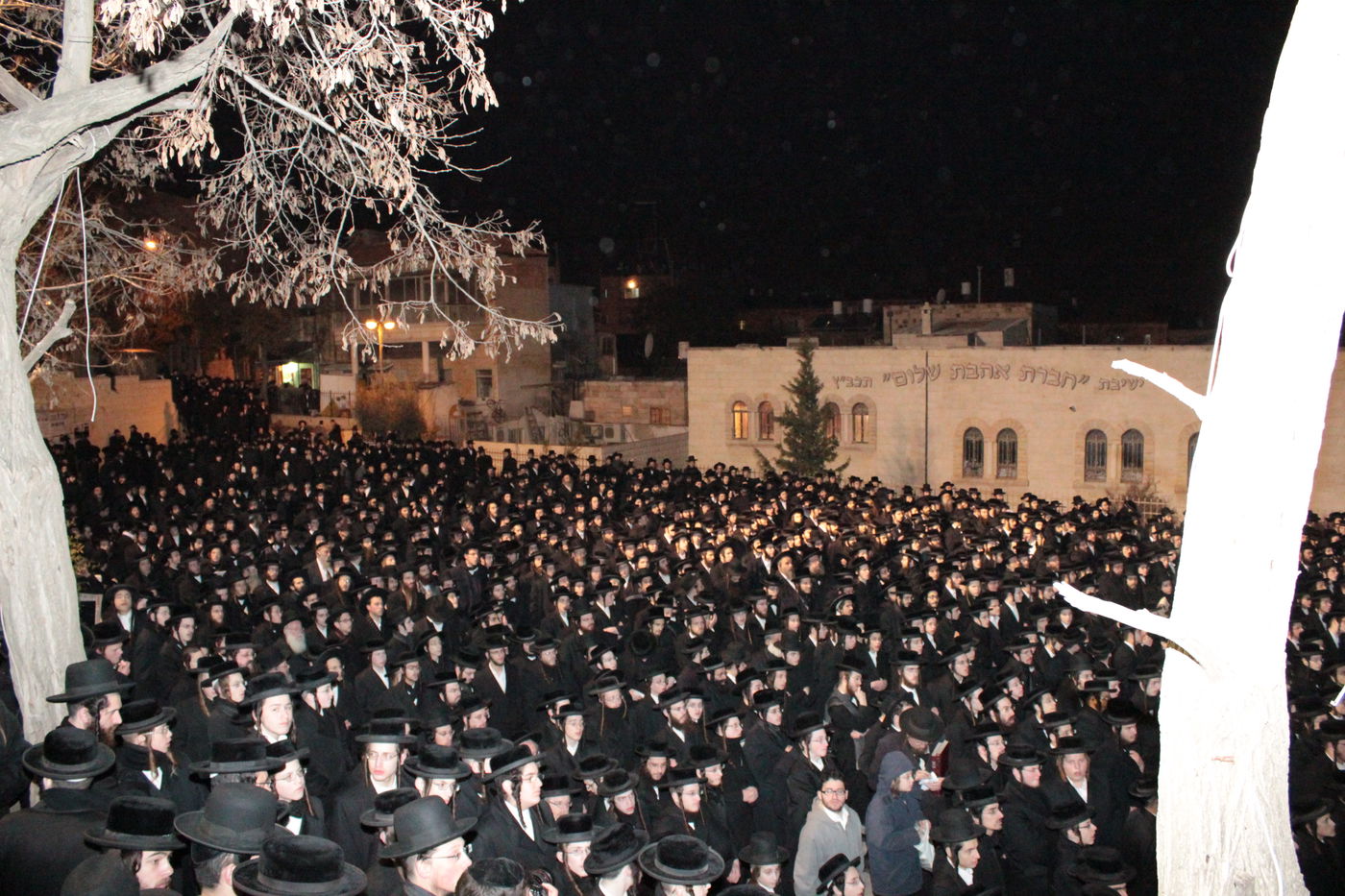 תיעוד: אלפים ב'תיקון חצות' על גזירת הגיוס