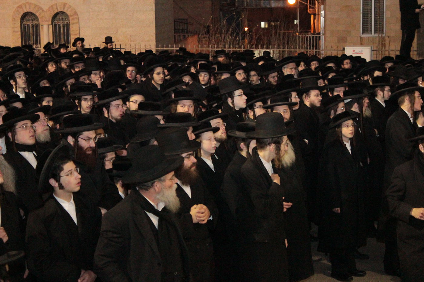 תיעוד: אלפים ב'תיקון חצות' על גזירת הגיוס