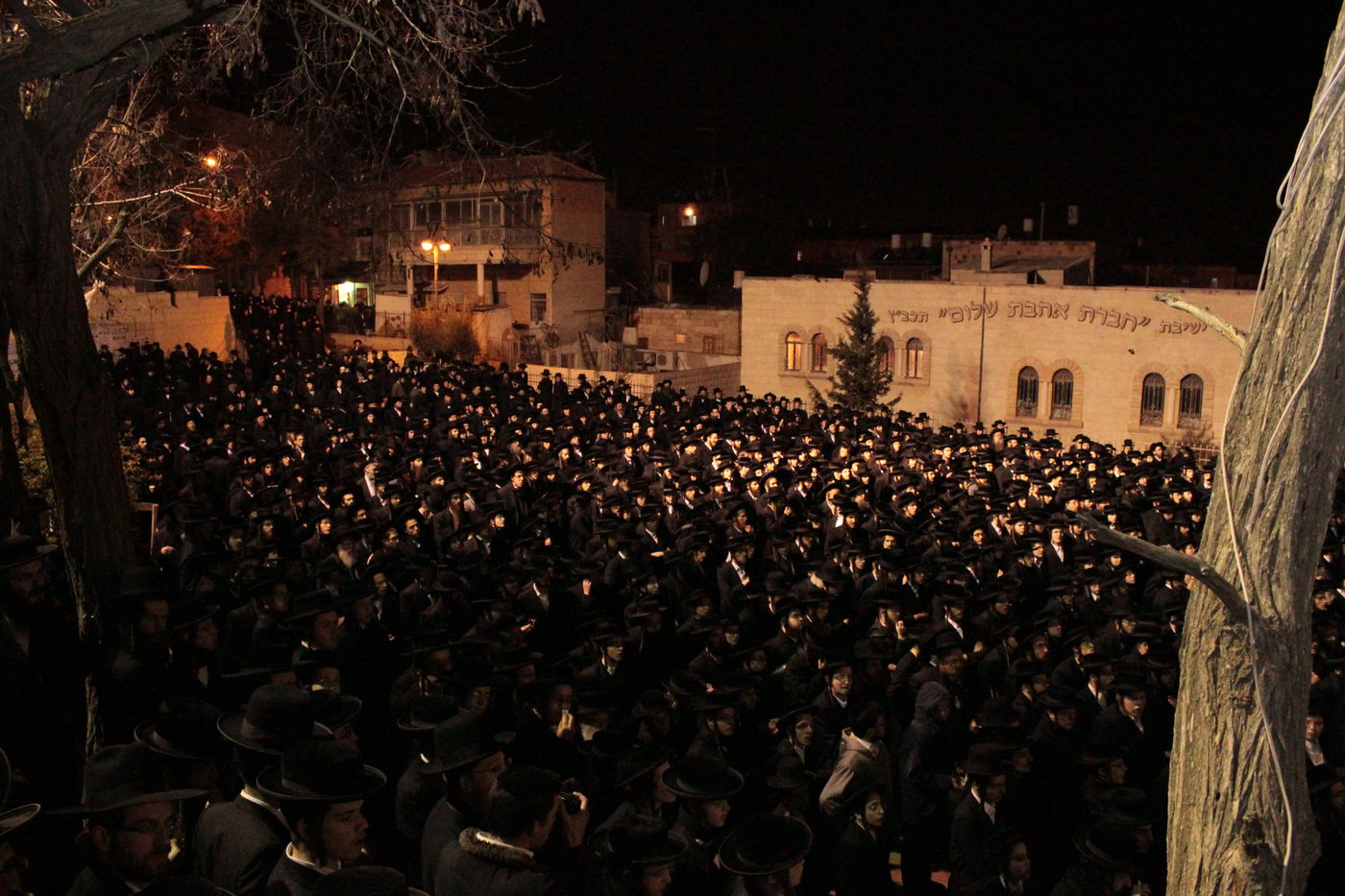 תיעוד: אלפים ב'תיקון חצות' על גזירת הגיוס