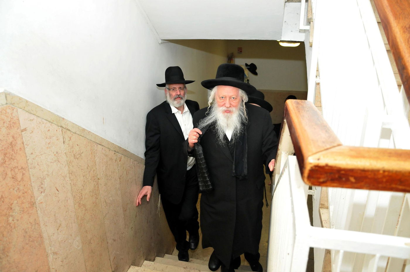 בעקבות הביקור: הגר"ש אויערבך במכתב להצביע ג'