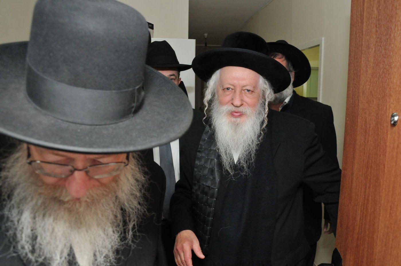 בעקבות הביקור: הגר"ש אויערבך במכתב להצביע ג'