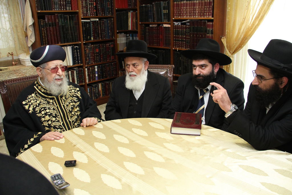 רבני גילה במעונו של מרן הגר"ע יוסף