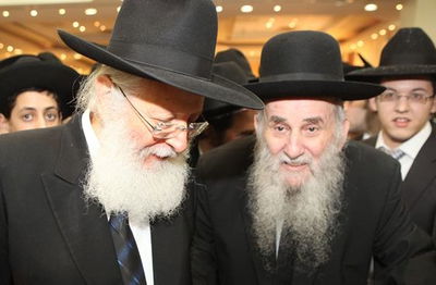 הרב קרלנשטיין ומנחם כרמל