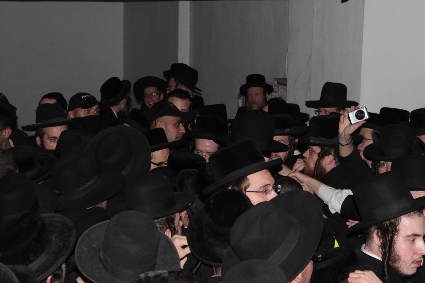 רבבות חסידים קיבלו את האדמו"ר מסאטמר בי-ם