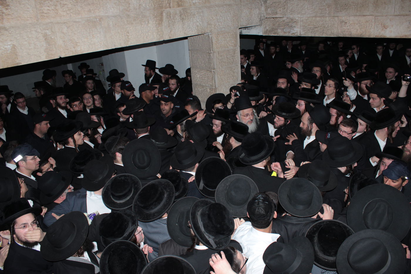 רבבות חסידים קיבלו את האדמו"ר מסאטמר בי-ם