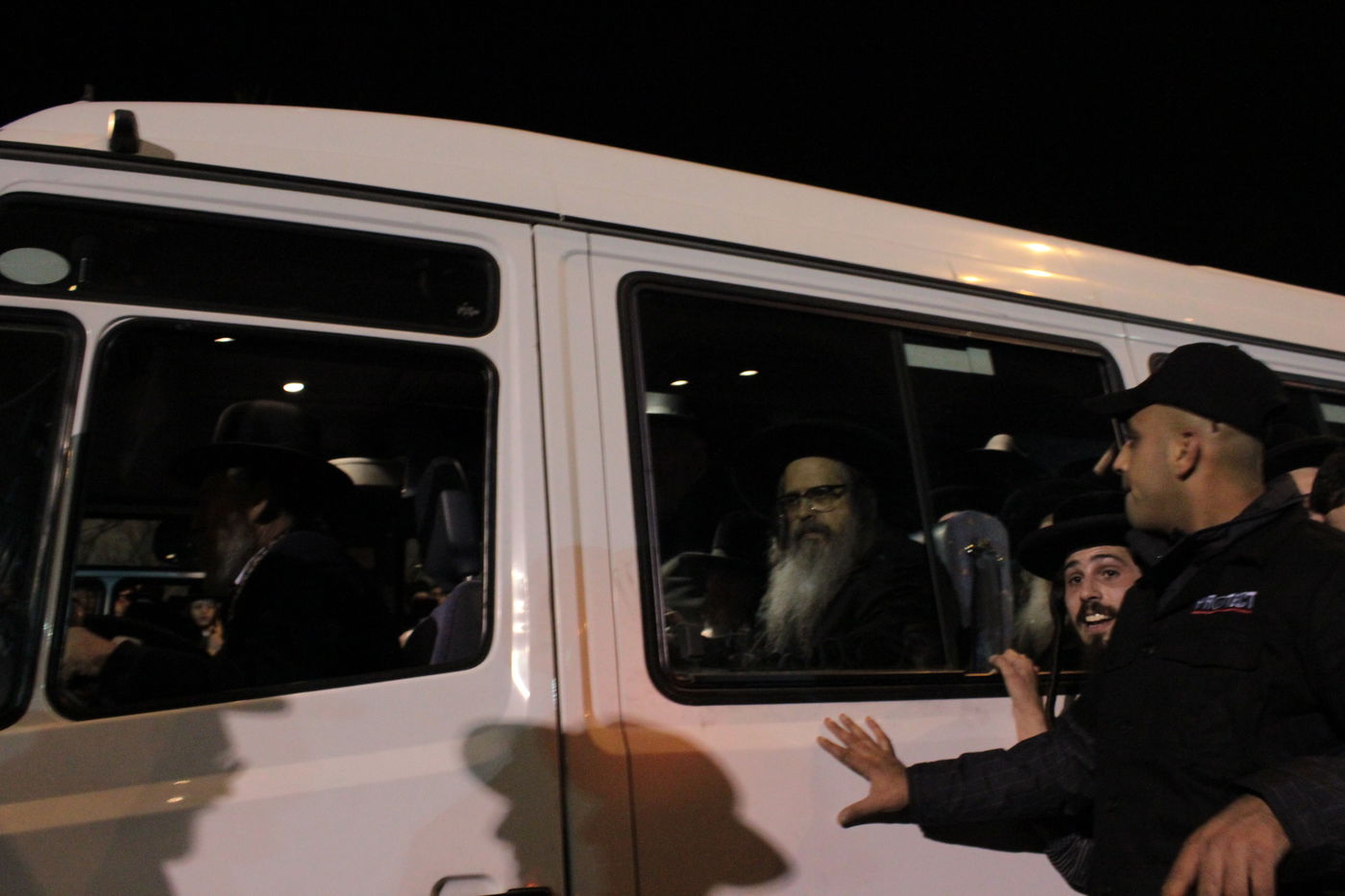 רבבות חסידים קיבלו את האדמו"ר מסאטמר בי-ם