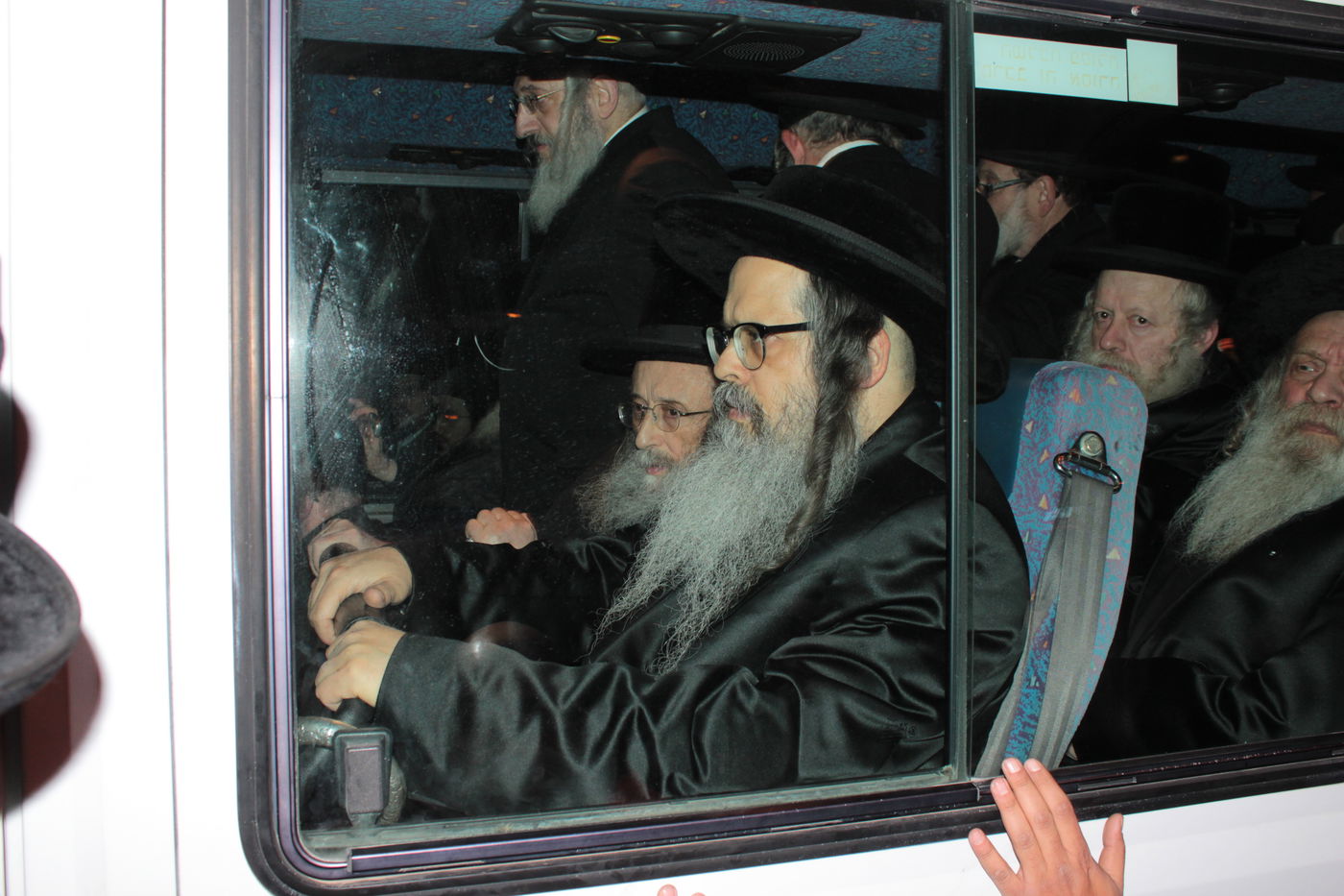 רבבות חסידים קיבלו את האדמו"ר מסאטמר בי-ם