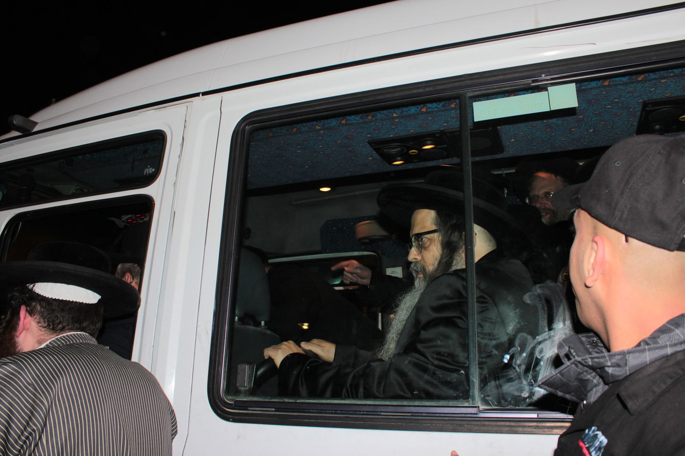 רבבות חסידים קיבלו את האדמו"ר מסאטמר בי-ם