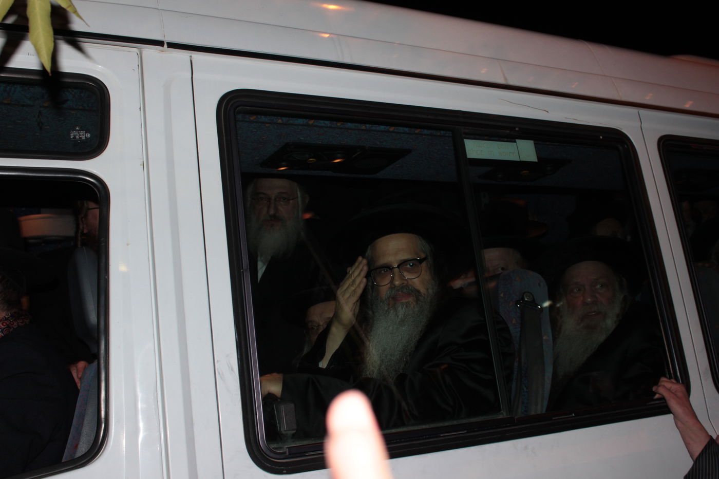 רבבות חסידים קיבלו את האדמו"ר מסאטמר בי-ם