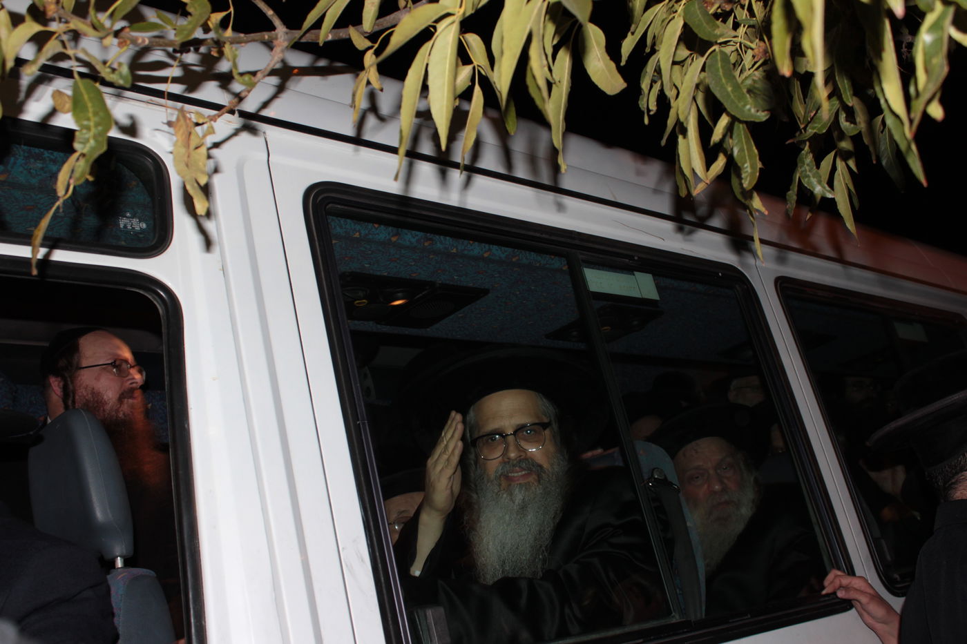 רבבות חסידים קיבלו את האדמו"ר מסאטמר בי-ם