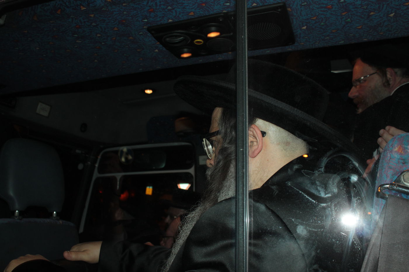 רבבות חסידים קיבלו את האדמו"ר מסאטמר בי-ם