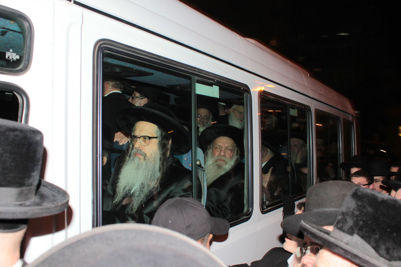 רבבות חסידים קיבלו את האדמו"ר מסאטמר בי-ם