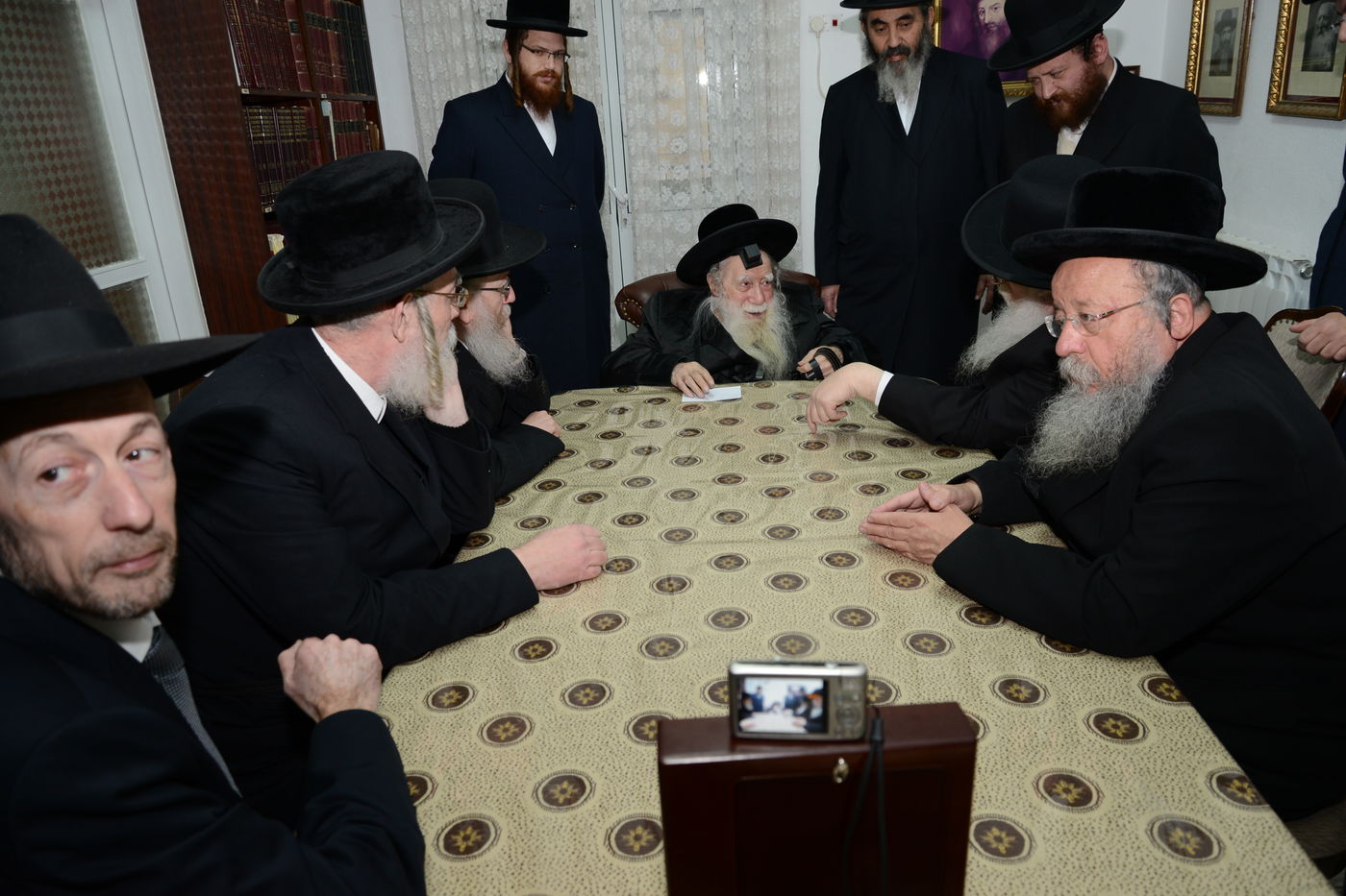 האדמו"ר מערלוי ברך את חברי הכנסת