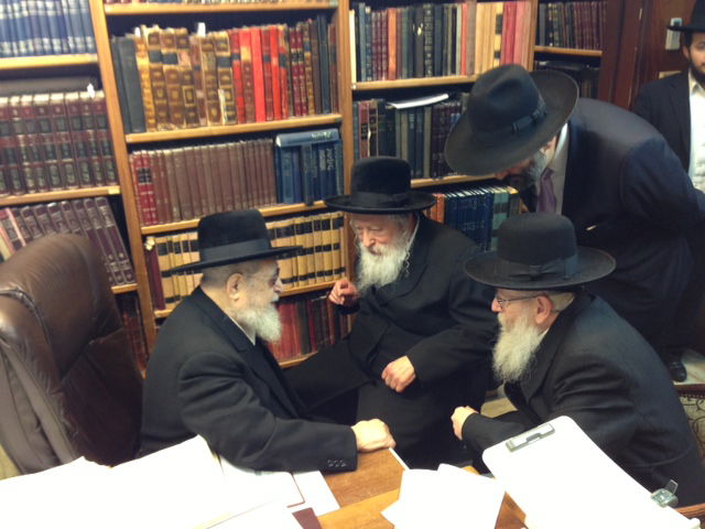 מרן האדמו"ר מגור הגיע לביתו של  מרן הגר"ע יוסף