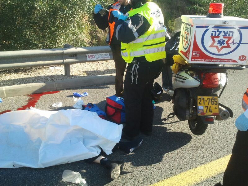 רוכב אופנוע התנגש במשאית ונהרג