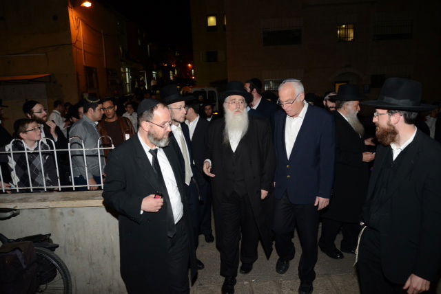 ח"כ אורי אריאל בביקור ב'מיר': מחזק את לומדי התורה