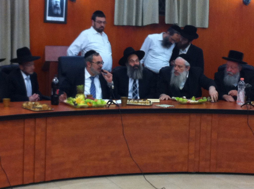 צפו: עיריית בני ברק נפרדה מיעקב אשר