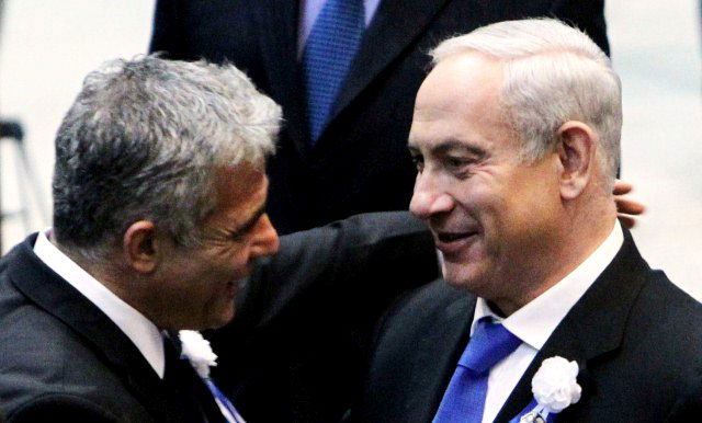 מחייכים. נתניהו ולפיד