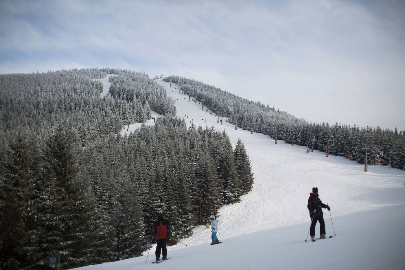 קילומטרים רבים מעל פני הים