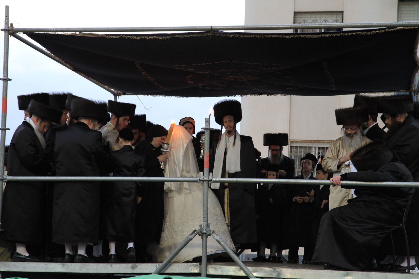 מרהיב: מצווה טאנץ בתולדות אברהם-יצחק