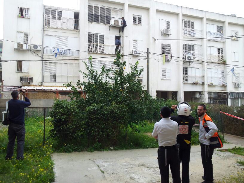 בני-ברק: איים לפוצץ בלוני גז בביתו ונלכד בפריצה משטרתית