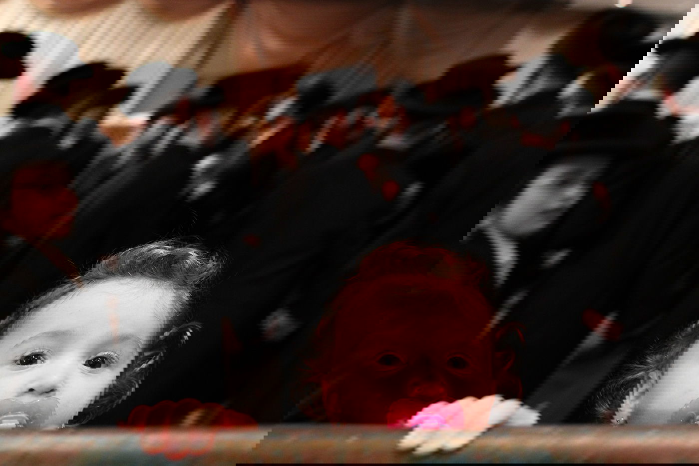 גלריה מרהיבה: שמחת החתונה בחצר פינסק קרלין