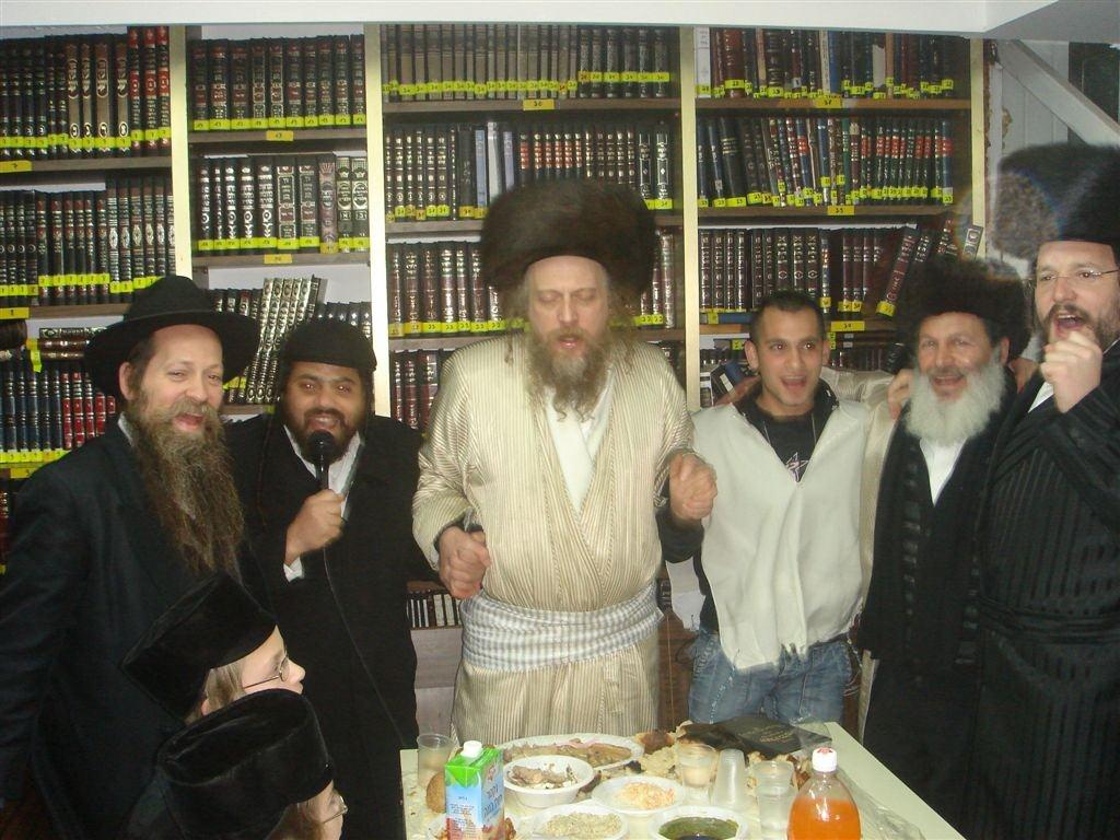 רובינשטיין (מימין) וניסים חדד (שני משמאל)