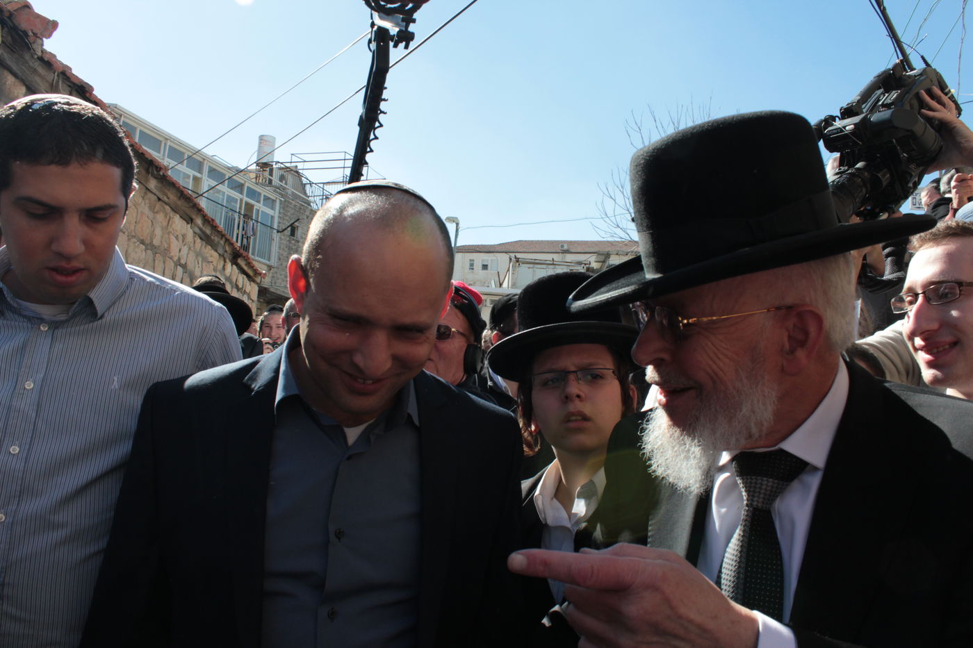 נפתלי בנט בביקור מיוחד בישיבת מיר • גלריה