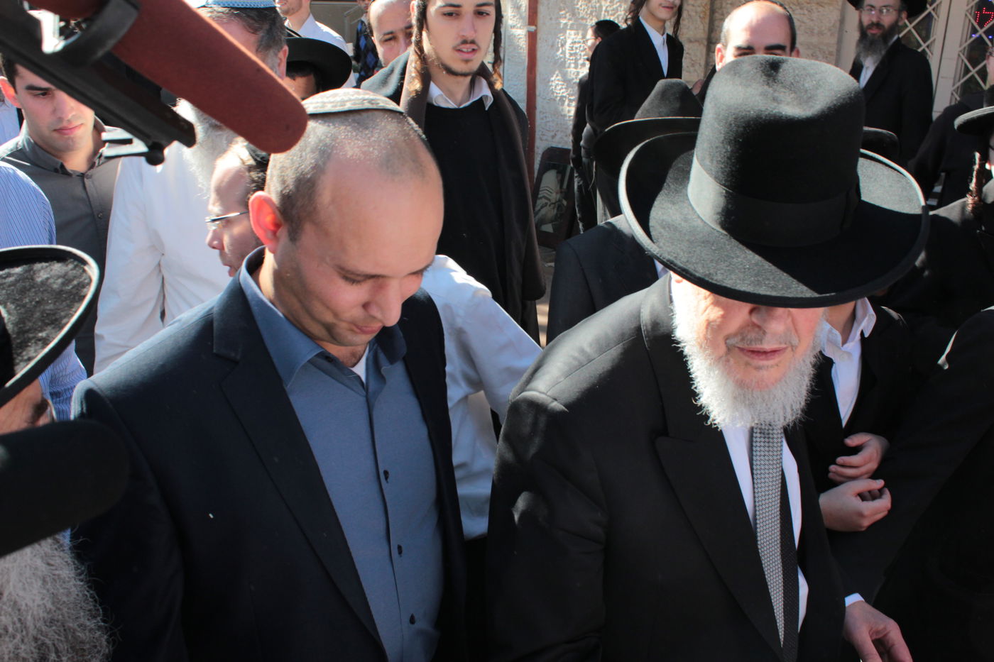 נפתלי בנט בביקור מיוחד בישיבת מיר • גלריה