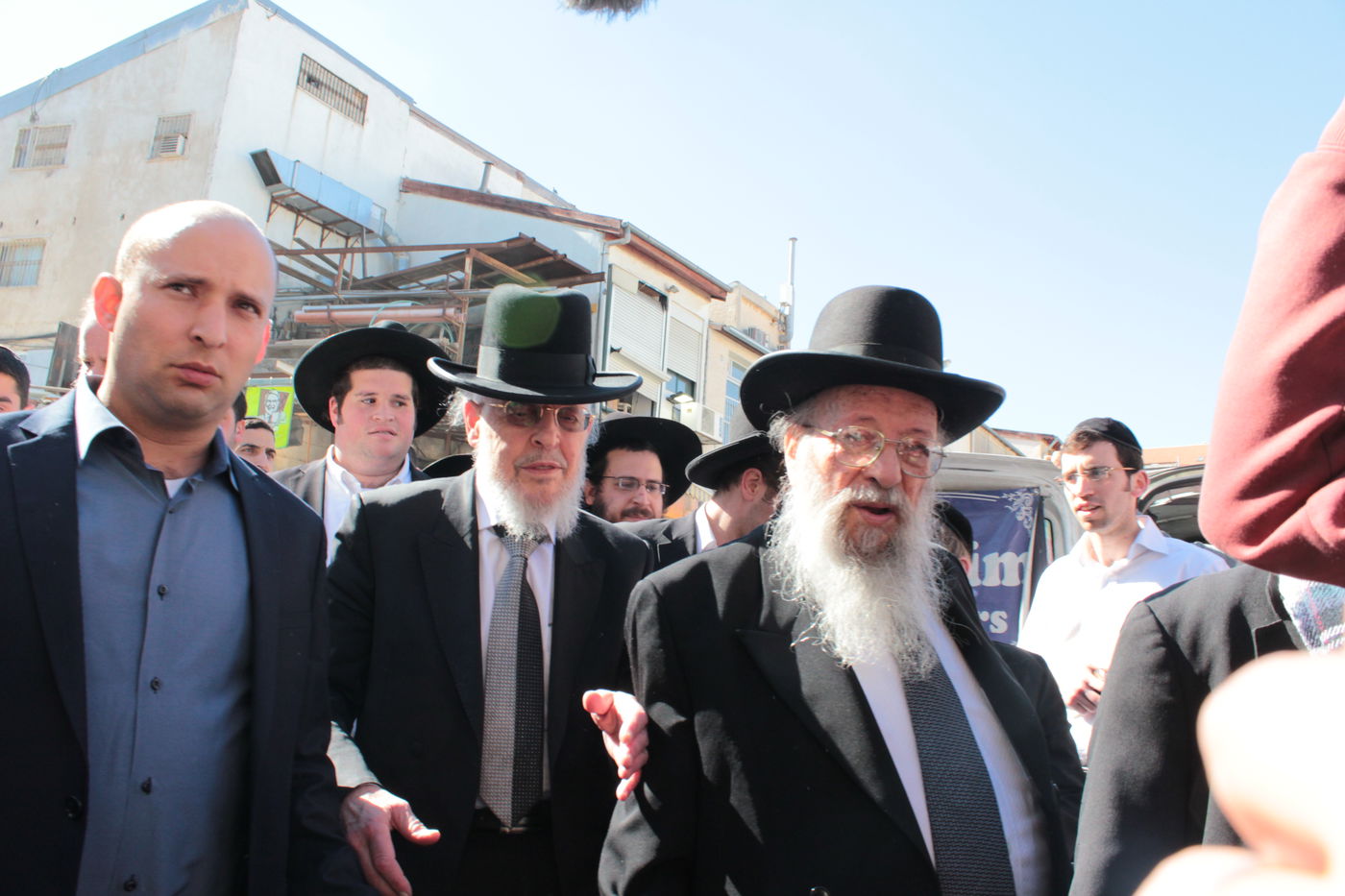 נפתלי בנט בביקור מיוחד בישיבת מיר • גלריה
