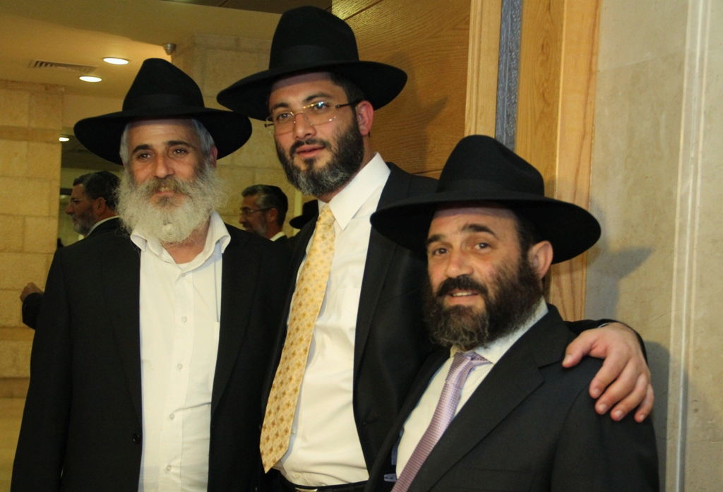 לוי אדרעי ולסרי