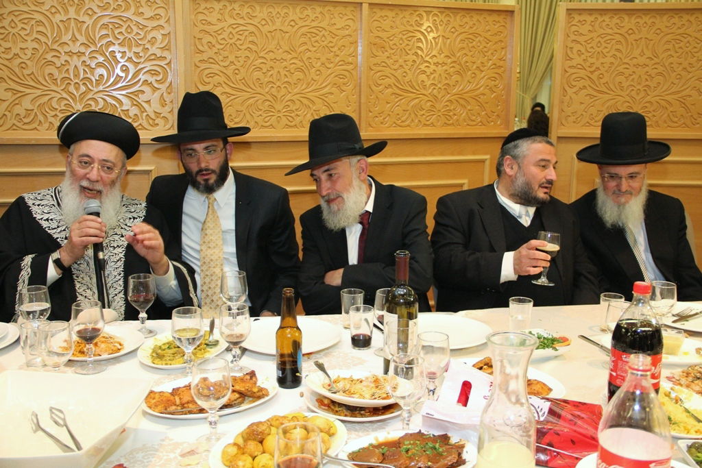 הראשל"צ הרב שלמה משה עמר בשמחה