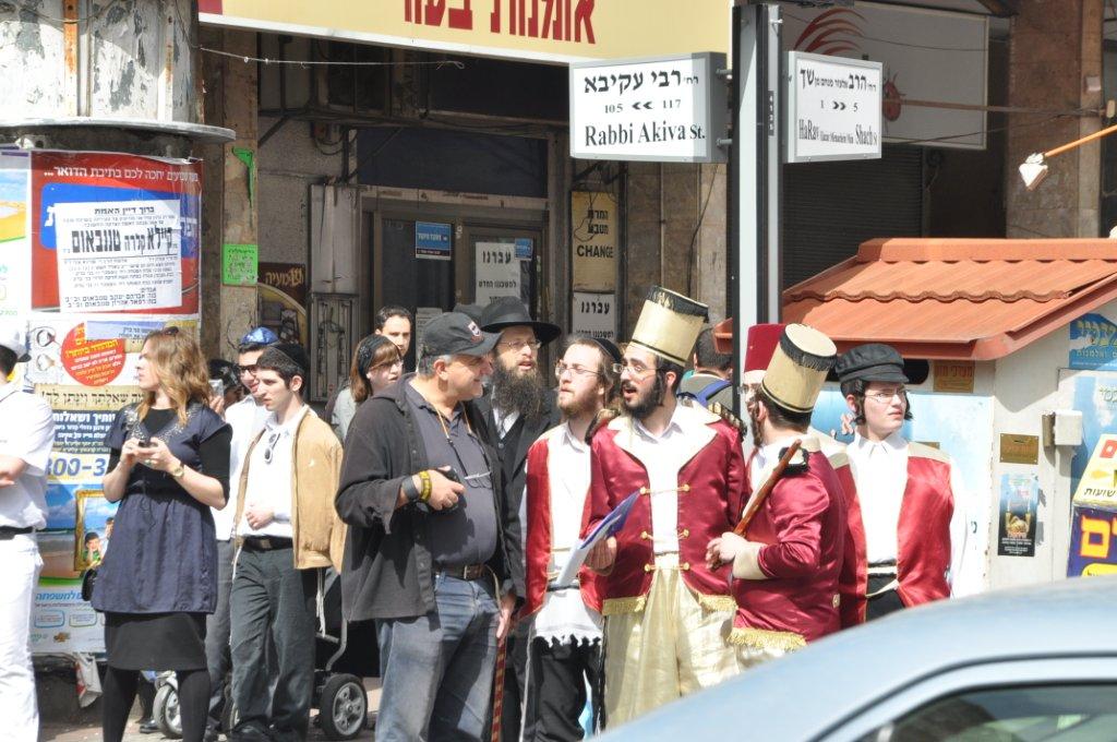 בבני ברק חגגו את פורים בהידור • צפו בגלריית ענק