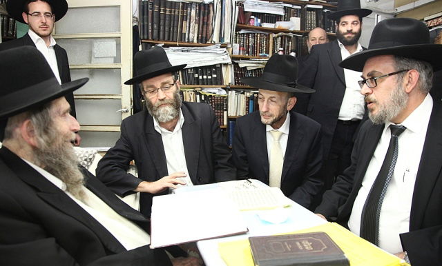 ח"כי 'דגל' במעונו של ראש הישיבה