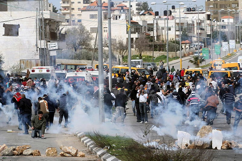 פרעות של פלסטינים בשטחי הגדה המערבית