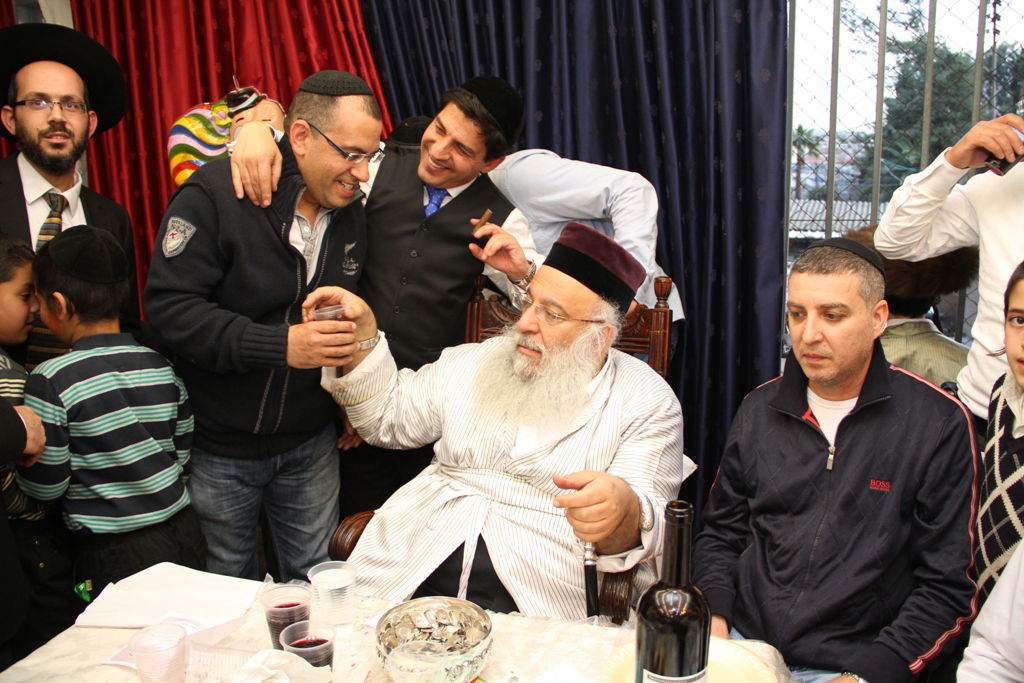 צפו: פורים עם המקובל הרב בניהו שמואלי