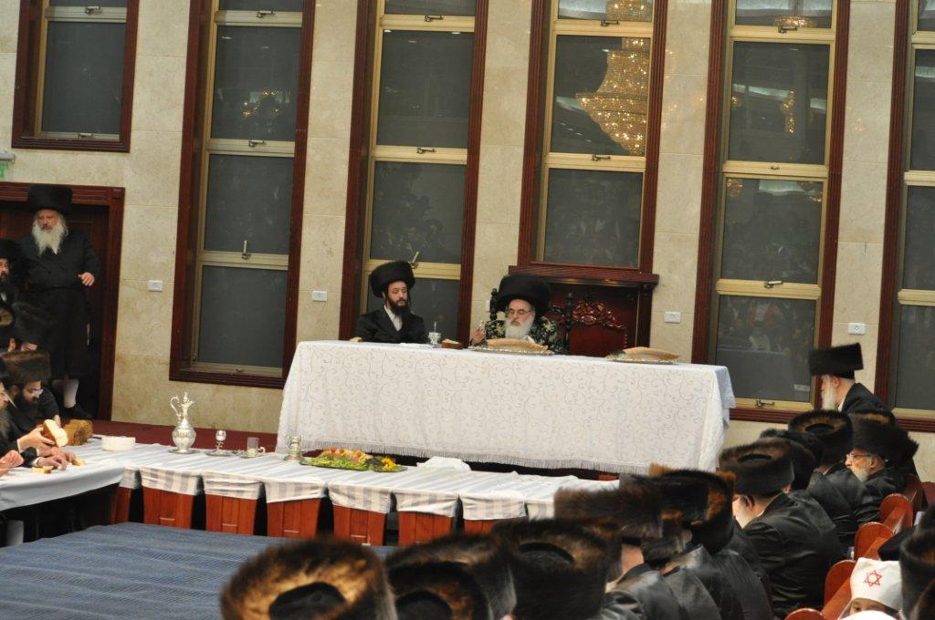 שמחת פורים בבני-ברק: ה'טישים' בחצרות חסידים