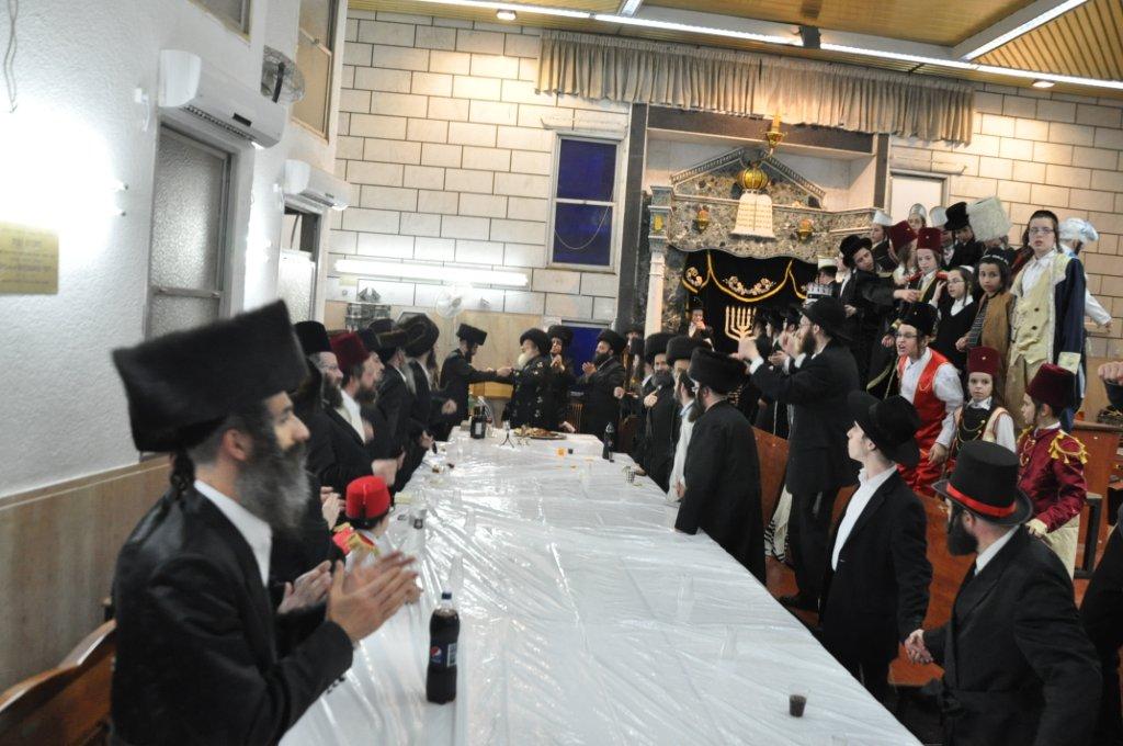 שמחת פורים בבני-ברק: ה'טישים' בחצרות חסידים