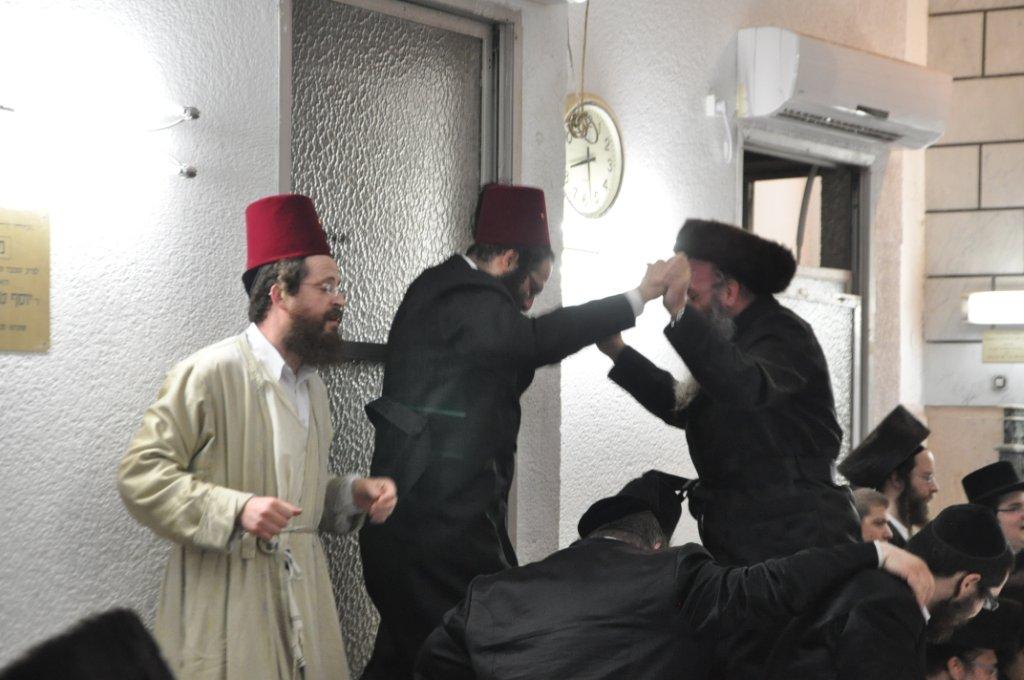 שמחת פורים בבני-ברק: ה'טישים' בחצרות חסידים