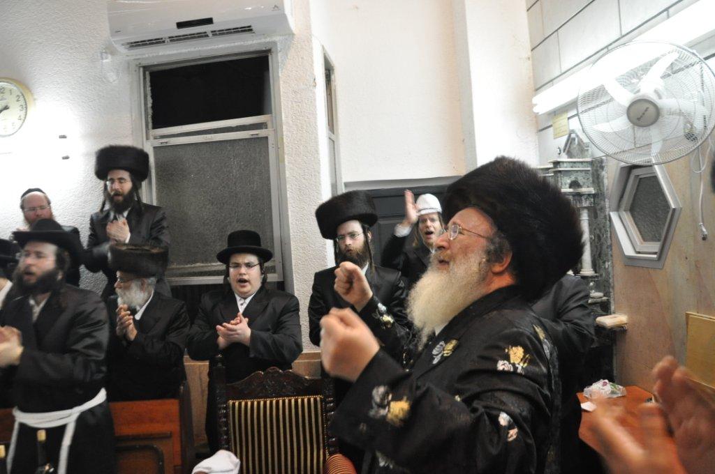 שמחת פורים בבני-ברק: ה'טישים' בחצרות חסידים