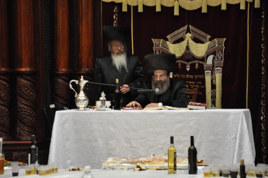 שמחת פורים בבני-ברק: ה'טישים' בחצרות חסידים