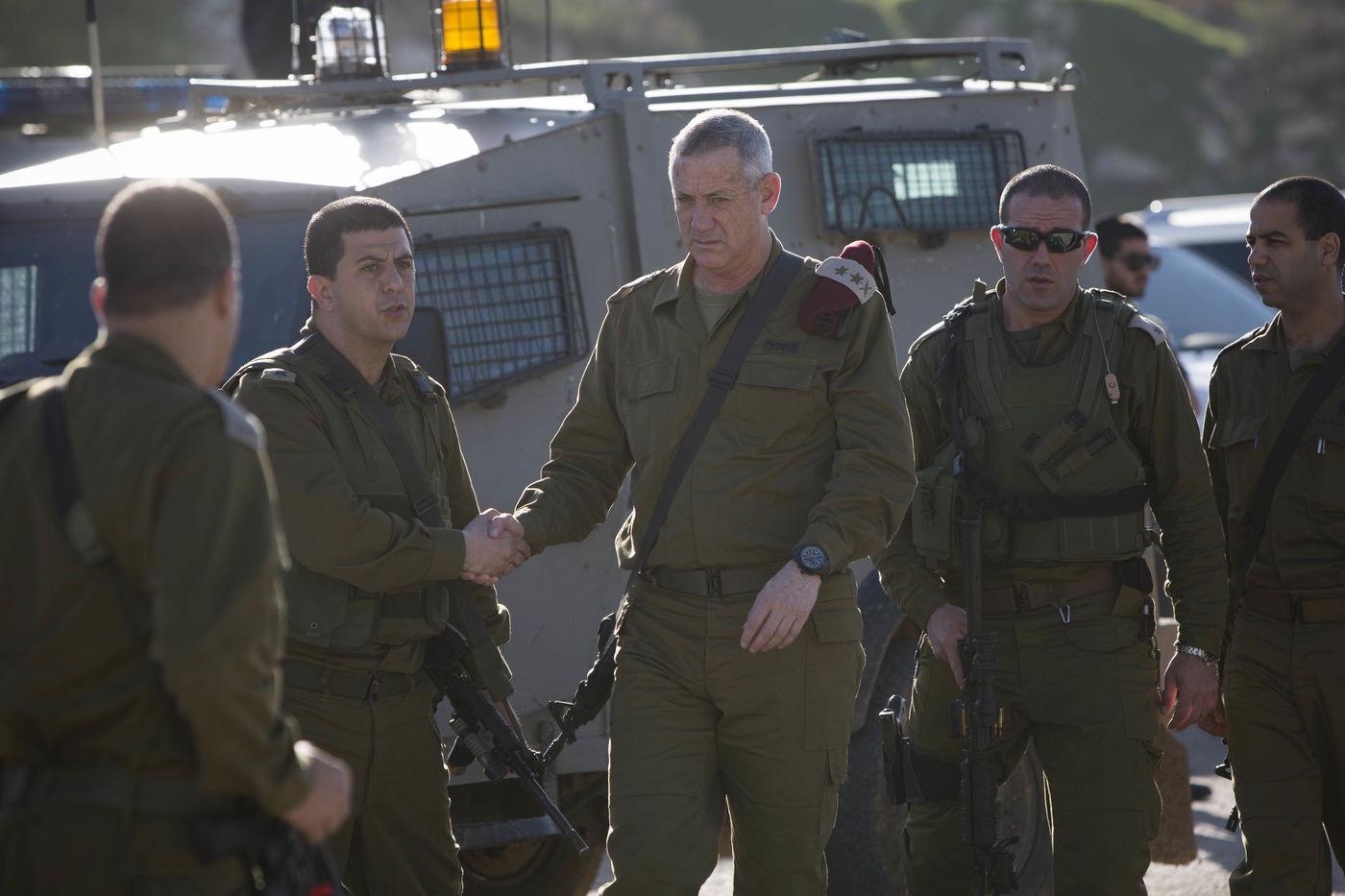 תיעוד: הרמטכ"ל גנץ ביקר במוקדי העימות עם הפלסטינים