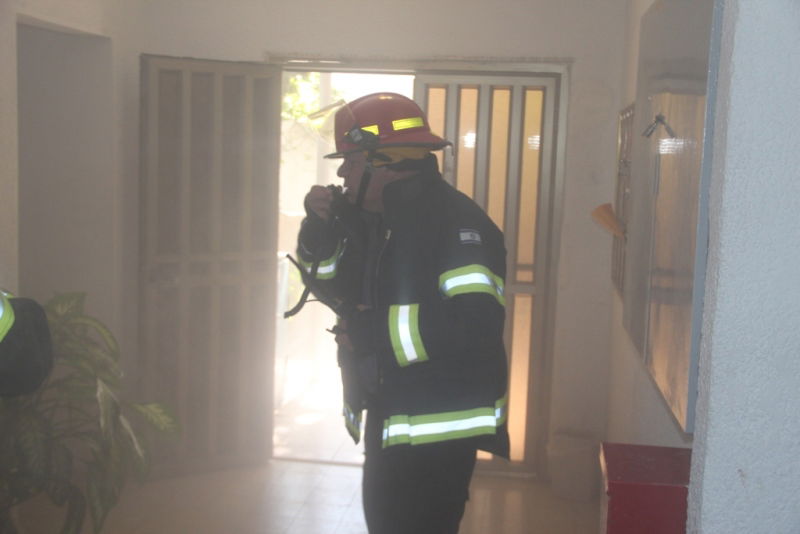 צפו: הבית נשרף, תמונת הרב לא נפגעה