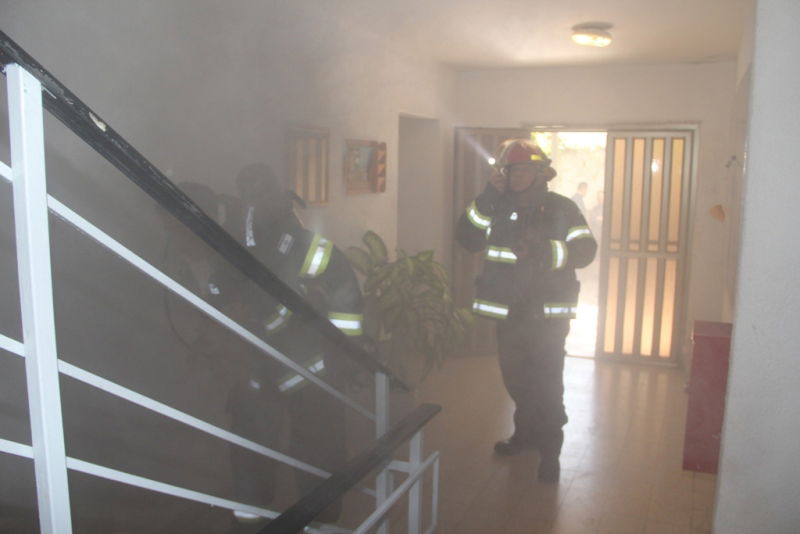 צפו: הבית נשרף, תמונת הרב לא נפגעה