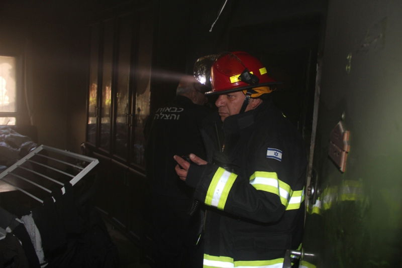 צפו: הבית נשרף, תמונת הרב לא נפגעה