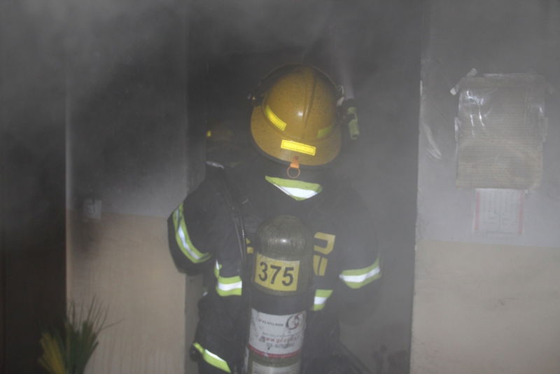 צפו: הבית נשרף, תמונת הרב לא נפגעה